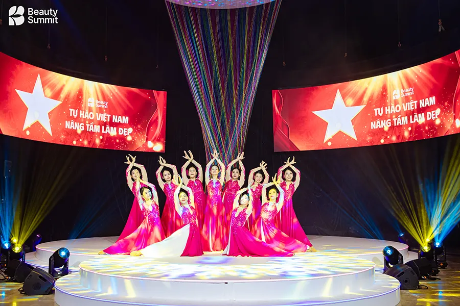 Beauty Summit steadfastly pursues the mission of accompanying Vietnam's beauty industry on the journey of sustainable development, contributing to knowledge connection, value standardization, and promoting integration in the era of innovation.